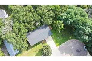 911 Radcliffe Ave, Altoona, WI 54720 - Photo 5