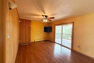 911 Radcliffe Ave, Altoona, WI 54720 - Photo 11