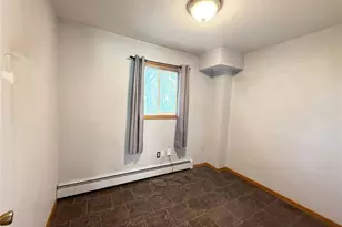 911 Radcliffe Ave, Altoona, WI 54720 - Photo 15