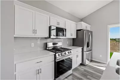 812 Fox River Road, Somerset, WI 54025 - Photo 7