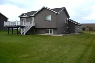 1642 Beaver Way, New Richmond, WI 54017 - Photo 35