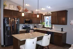 1642 Beaver Way, New Richmond, WI 54017 - Photo 9