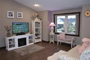 1642 Beaver Way, New Richmond, WI 54017 - Photo 7