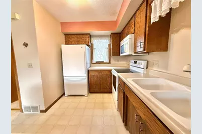 434 E 11th Street #L, New Richmond, WI 54017 - Photo 11