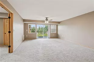 935 Ferndale Street, Maplewood, MN 55119 - Photo 11