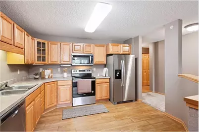 935 Ferndale Street #302, Maplewood, MN 55119 - Photo 3