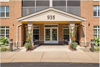 935 Ferndale Street #302, Saint Paul, MN 55119 - Photo 5