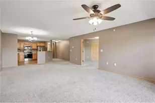 935 Ferndale Street, Maplewood, MN 55119 - Photo 13