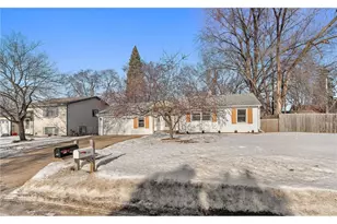 501 Glencoe St, Fridley, MN 55432 - Photo 3