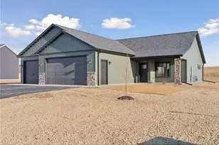 466 Coyote Way, New Richmond, WI 54017 - Photo 1