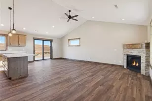 466 Coyote Way, New Richmond, WI 54017 - Photo 13