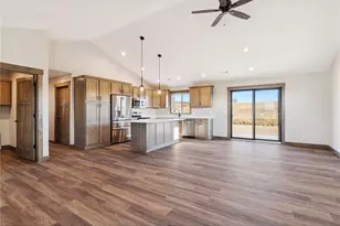 466 Coyote Way, New Richmond, WI 54017 - Photo 9