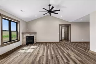 480 Coyote Way, New Richmond, WI 54017 - Photo 9