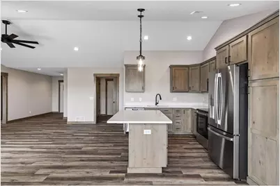 480 Coyote Way, New Richmond, WI 54017 - Photo 5
