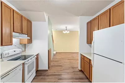 90 Bridgewater Trail, Hudson, WI 54016 - Photo 9