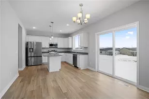 1337 Orchid Wy, New Richmond, WI 54017 - Photo 9