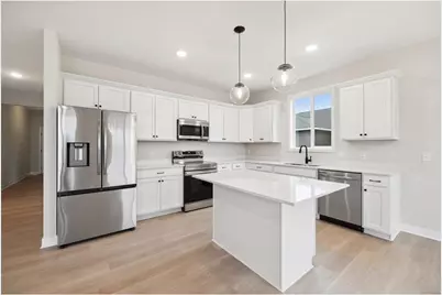 1339 Orchid Way, New Richmond, WI 54017 - Photo 3