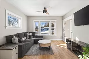 306 N Division St, Roberts, WI 54023 - Photo 9