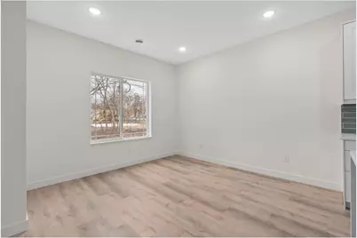 425 W 8th Street #20, New Richmond, WI 54017 - Photo 9