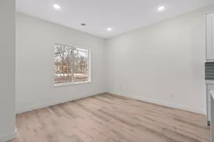 425 W 8th St, New Richmond, WI 54017 - Photo 9