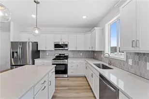 1125 Legacy Pkwy, New Richmond, WI 54017 - Photo 7