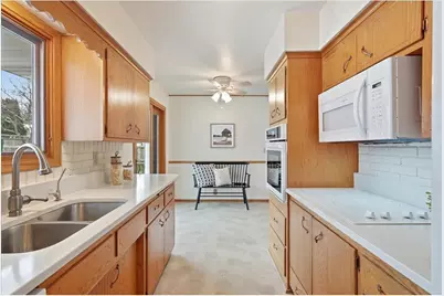 2620 Roth Place, White Bear Lake, MN 55110 - Photo 9