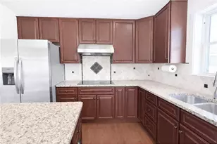 853 Aurora Cir, Red Wing, MN 55066 - Photo 9