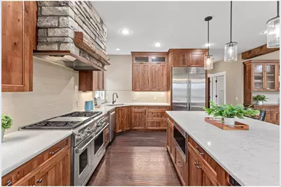 1924 Glacier Avenue, River Falls, WI 54022 - Photo 13