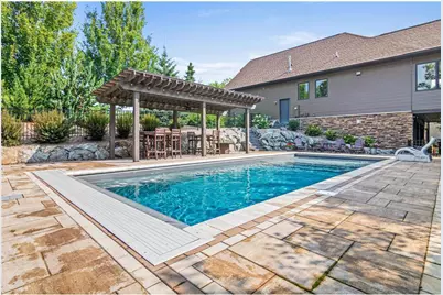 1924 Glacier Avenue, River Falls, WI 54022 - Photo 33