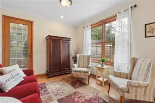 287 Plainview Dr, Troy Township, WI 54022 - Photo 5