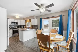 505 Chateau Ct, Somerset, WI 54025 - Photo 9