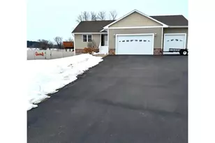 1021 167th St, Hammond, WI 54015 - Photo 1