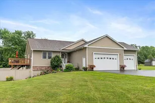 1021 167th St, Hammond, WI 54015 - Photo 3