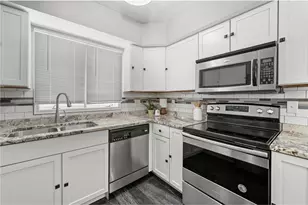 1855 Birmingham St, Saint Paul, MN 55109 - Photo 9