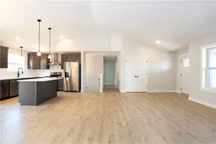 251 Saddle Ridge Ln, River Falls, WI 54022 - Photo 3