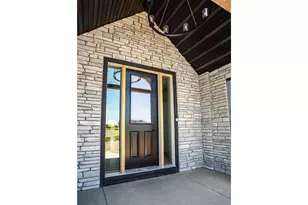 249 Saddle Ridge Ln, Troy Township, WI 54022 - Photo 31