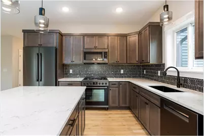 249 Saddle Ridge Lane, Troy Township, WI 54022 - Photo 5