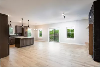 249 Saddle Ridge Lane, Troy Township, WI 54022 - Photo 7