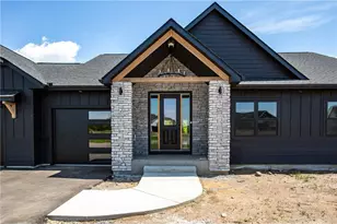 249 Saddle Ridge Ln, Troy Township, WI 54022 - Photo 3