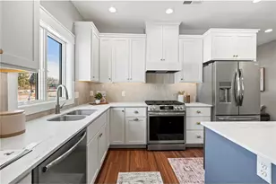 1065 Legend Ln, River Falls, WI 54022 - Photo 5