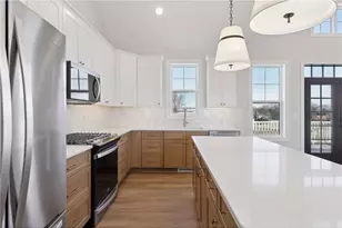 610 Field Point St, Warren Township, WI 54023 - Photo 13