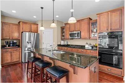 10723 Maple Boulevard, Woodbury, MN 55129 - Photo 9