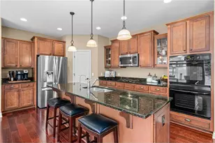 10723 Maple Blvd, Woodbury, MN 55129 - Photo 9