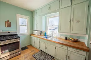 2123 8th St, Eau Claire, WI 54703 - Photo 9