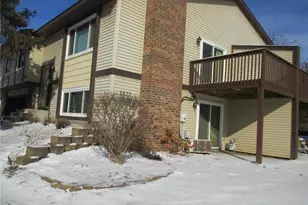 2870 Castleford Ct, Woodbury, MN 55125 - Photo 3