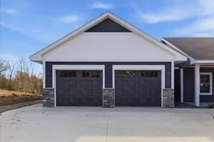 1422 Creekwood Dr, New Richmond, WI 54017 - Photo 51