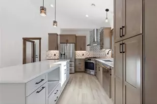 1422 Creekwood Dr, New Richmond, WI 54017 - Photo 5