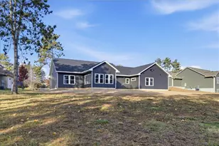 1422 Creekwood Dr, New Richmond, WI 54017 - Photo 55