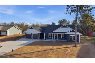 1422 Creekwood Dr, New Richmond, WI 54017 - Photo 49