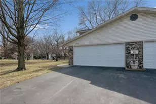 8525 W 97th St Cir, Minneapolis, MN 55438 - Photo 3
